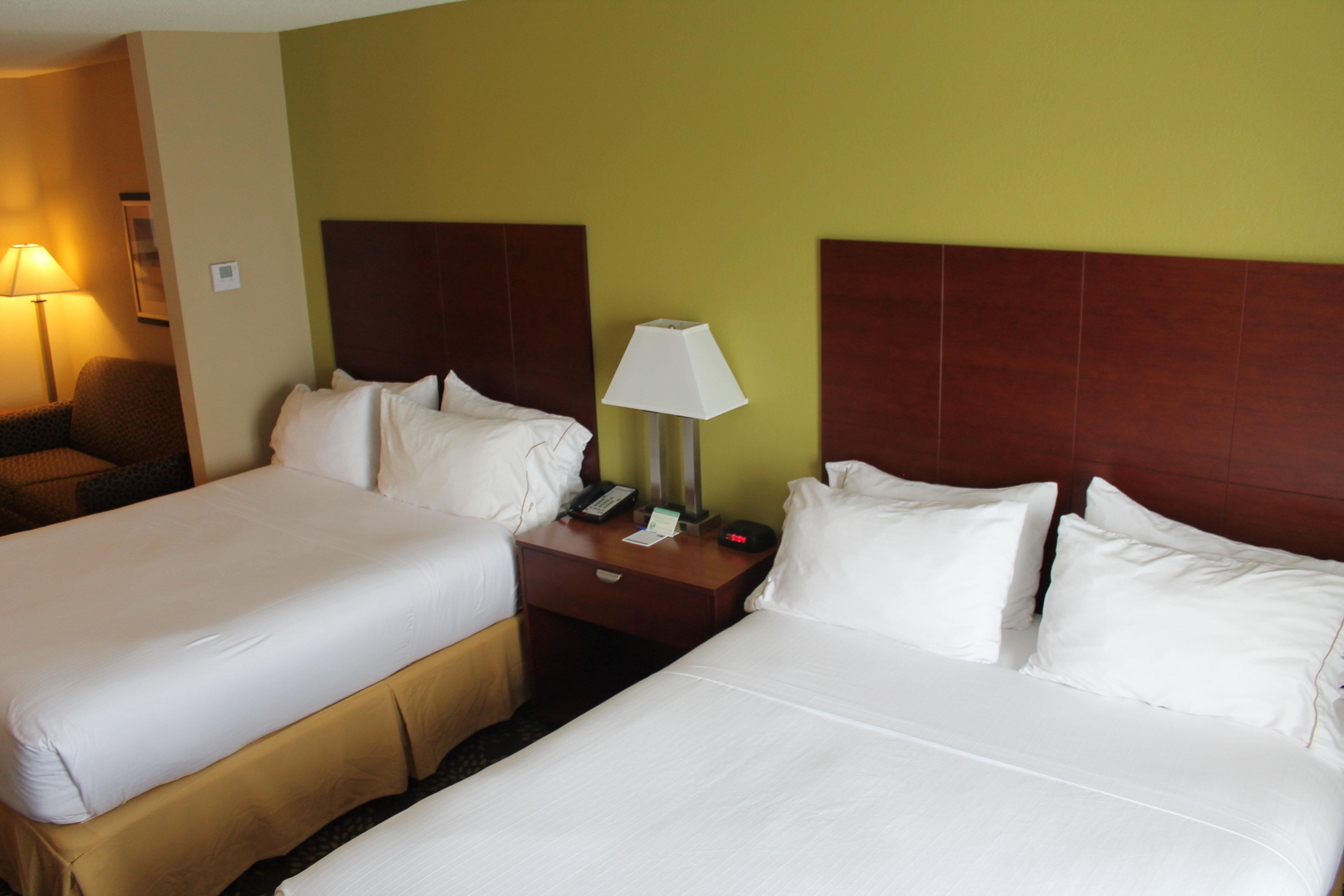 Holiday Inn Express Hotel & Suites Starkville, An Ihg Hotel Exterior foto