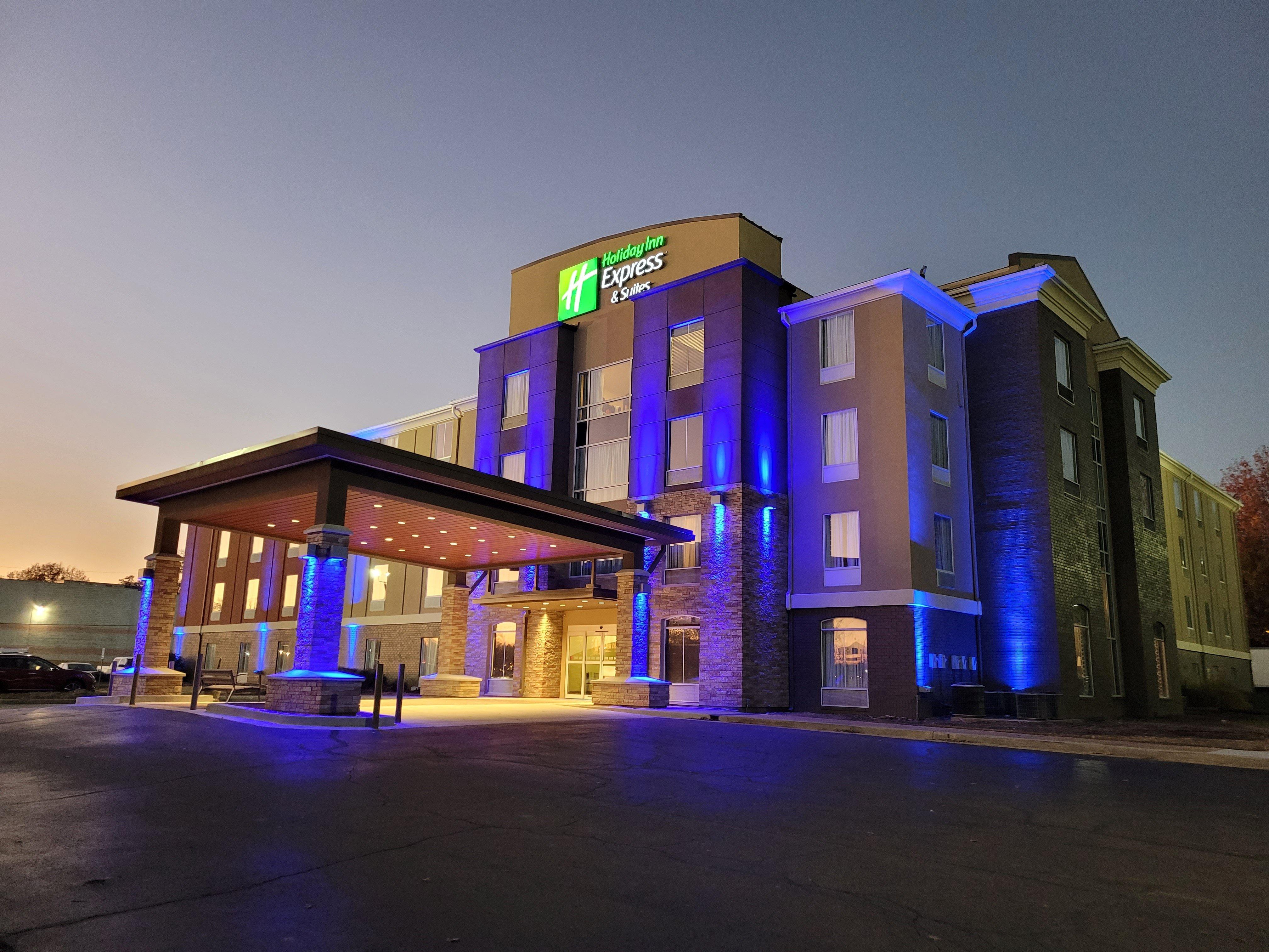 Holiday Inn Express Hotel & Suites Starkville, An Ihg Hotel Exterior foto